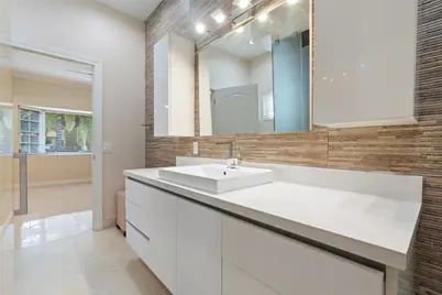 8235 NW 164th Street, Hialeah, FL 33016 - Photo 15