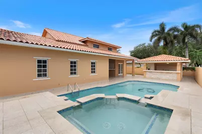 8235 NW 164th Street, Hialeah, FL 33016 - Photo 37