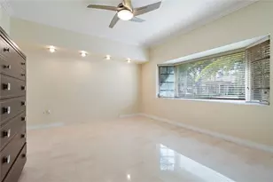 8235 NW 164th St, Hialeah, FL 33016 - Photo 13
