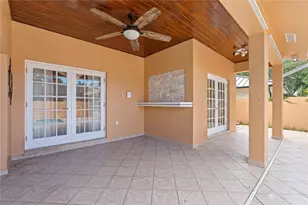 8235 NW 164th St, Hialeah, FL 33016 - Photo 33