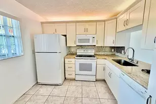 3905 N Nob Hill Rd, Sunrise, FL 33351 - Photo 5