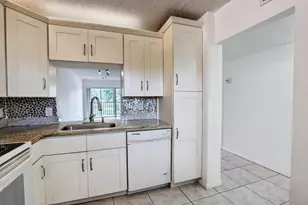 3905 N Nob Hill Rd, Sunrise, FL 33351 - Photo 7