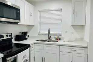 2871 E Sunrise Lakes Dr Unit, Sunrise, FL 33322 - Photo 3