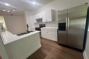 16360 Malibu Dr, Weston, FL 33326 - Photo 5