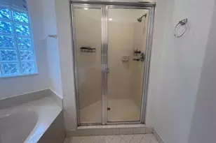 16360 Malibu Dr, Weston, FL 33326 - Photo 17