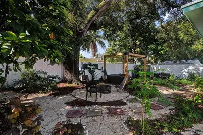 220 NE 165th Street, Miami, FL 33162 - Photo 25