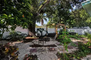 220 NE 165th St, Miami, FL 33162 - Photo 25