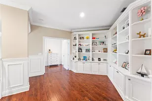 2527 Montclaire Cir, Weston, FL 33327 - Photo 23