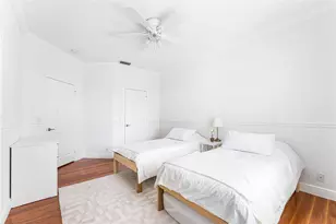 2527 Montclaire Cir, Weston, FL 33327 - Photo 25