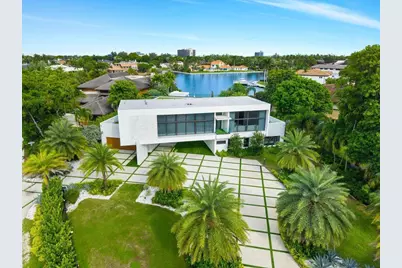 19 Gatehouse Road, Sea Ranch Lakes, FL 33308 - Photo 1