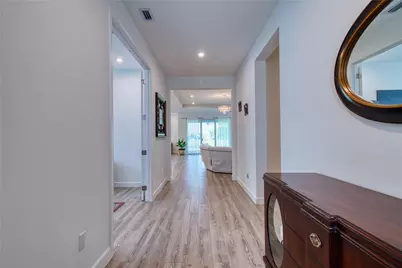 10407 SW Aquila Way, Port Saint Lucie, FL 34987 - Photo 11