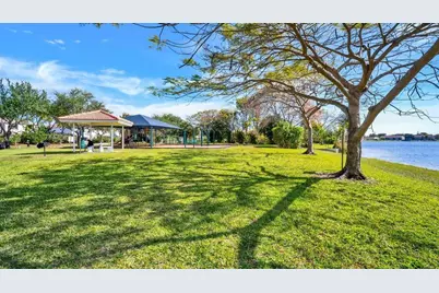 1106 SW 44th Way, Deerfield Beach, FL 33442 - Photo 19