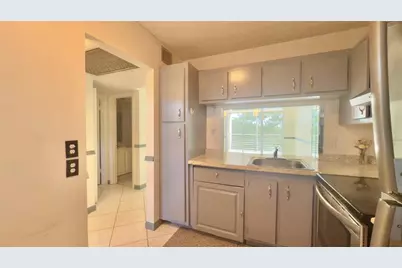 9340 Lagoon Place #403, Davie, FL 33324 - Photo 11