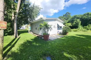 1048 Arvin Ln, Moore Haven, FL 33471 - Photo 7