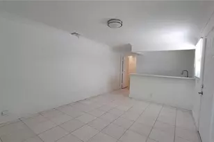 266 NE 42nd St, Deerfield Beach, FL 33064 - Photo 19