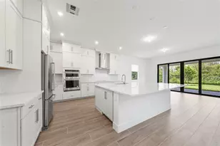 2652 NW 87th Ter, Hollywood, FL 33024 - Photo 5