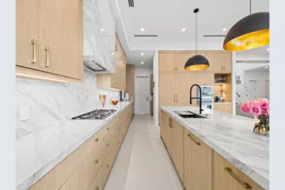 2420 NE 48th Street, Pompano Beach, FL 33064 - Photo 13