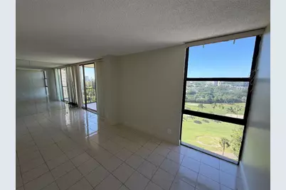 20335 W Country Club Drive #1101, Aventura, FL 33180 - Photo 3