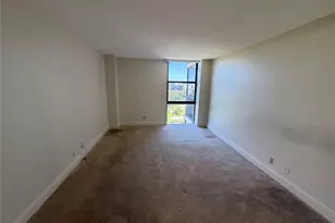 20335 W Country Club Dr, Aventura, FL 33180 - Photo 7