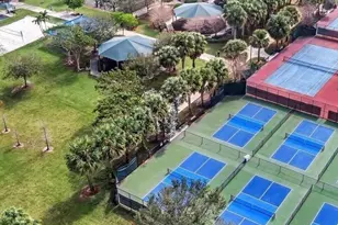 2901 S Palm Aire Dr, Pompano Beach, FL 33069 - Photo 27