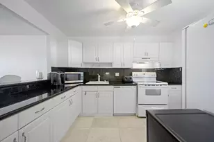 2901 S Palm Aire Dr, Pompano Beach, FL 33069 - Photo 7