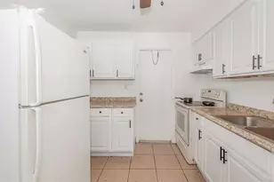 404 NE 4th St, Pompano Beach, FL 33060 - Photo 19