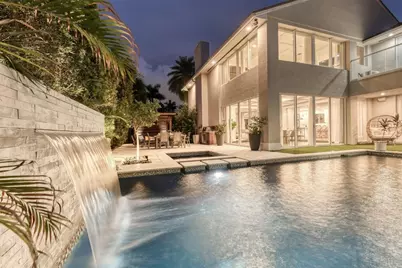 524 Poinciana Drive, Fort Lauderdale, FL 33301 - Photo 1