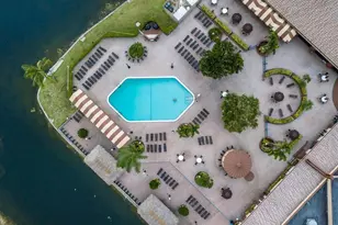 9481 Sunrise Lakes Blvd, Sunrise, FL 33322 - Photo 29