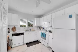 9481 Sunrise Lakes Blvd, Sunrise, FL 33322 - Photo 3