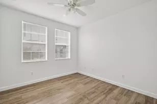 7029 Ambrosia Ln, Naples, FL 34119 - Photo 17