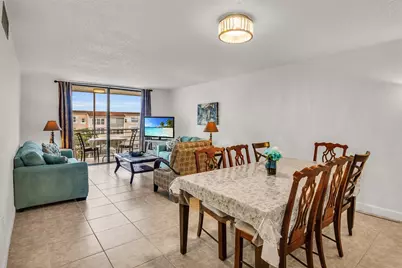 2840 Somerset Drive #403, Lauderdale Lakes, FL 33311 - Photo 9