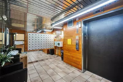 2800 N 46th Avenue #A404, Hollywood, FL 33021 - Photo 9