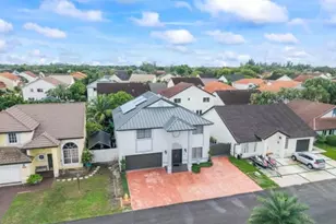 18811 NW 80th Ave, Hialeah, FL 33015 - Photo 3