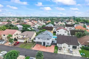 18811 NW 80th Ave, Hialeah, FL 33015 - Photo 7