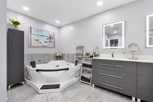 18811 NW 80th Ave, Hialeah, FL 33015 - Photo 57