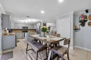 18811 NW 80th Ave, Hialeah, FL 33015 - Photo 25