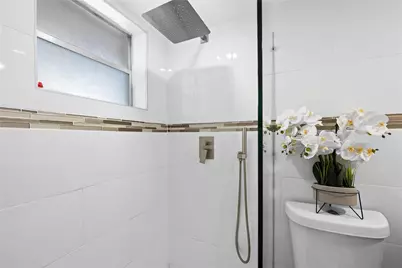 471 N Pine Island Road #302d, Plantation, FL 33324 - Photo 11