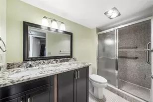 404 Richmond A, Deerfield Beach, FL 33442 - Photo 9