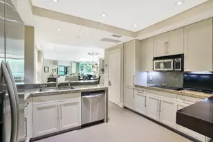 550 SE Mizner Blvd, Boca Raton, FL 33432 - Photo 9