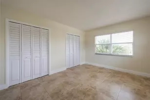 2555 NE 11th St, Fort Lauderdale, FL 33304 - Photo 13
