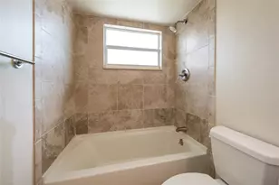 2555 NE 11th St, Fort Lauderdale, FL 33304 - Photo 15