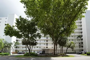 2555 NE 11th St, Fort Lauderdale, FL 33304 - Photo 1