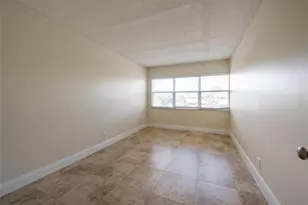 2555 NE 11th St, Fort Lauderdale, FL 33304 - Photo 11