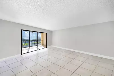 2202 S Cypress Bend Drive #207, Pompano Beach, FL 33069 - Photo 5