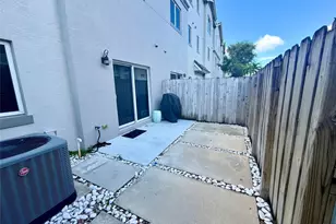 1951 Coral Heights Blvd, Oakland Park, FL 33308 - Photo 17