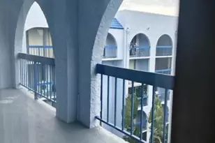 9460 Fontainebleau Blvd, Miami, FL 33172 - Photo 7