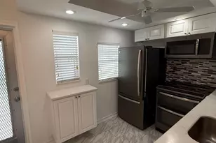 2141 NE 1st Ct, Boynton Beach, FL 33435 - Photo 3