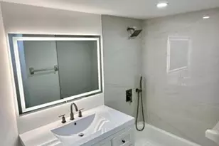 927 Twin Lakes Unit, Coral Springs, FL 33071 - Photo 11