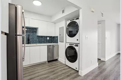 3240 84th Avenue, Sunrise, FL 33351 - Photo 3