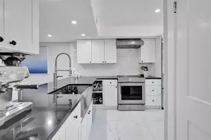 240 Captains Walk, Delray Beach, FL 33483 - Photo 15